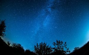 Lee más sobre el artículo ¿Cuáles son los 5 mejores lugares del mundo para observar el cielo nocturno?