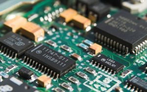 Lee más sobre el artículo El proceso para prototipar PCB y circuitos impresos