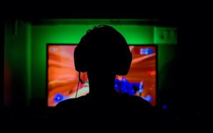 Lee más sobre el artículo ¿Cómo elegir una fuente de poder para tu PC gamer?